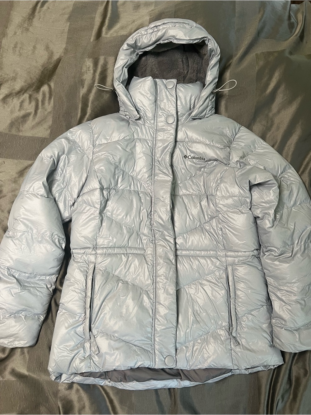 Columbia Women's Light Gray Puffer Jacket with Hood